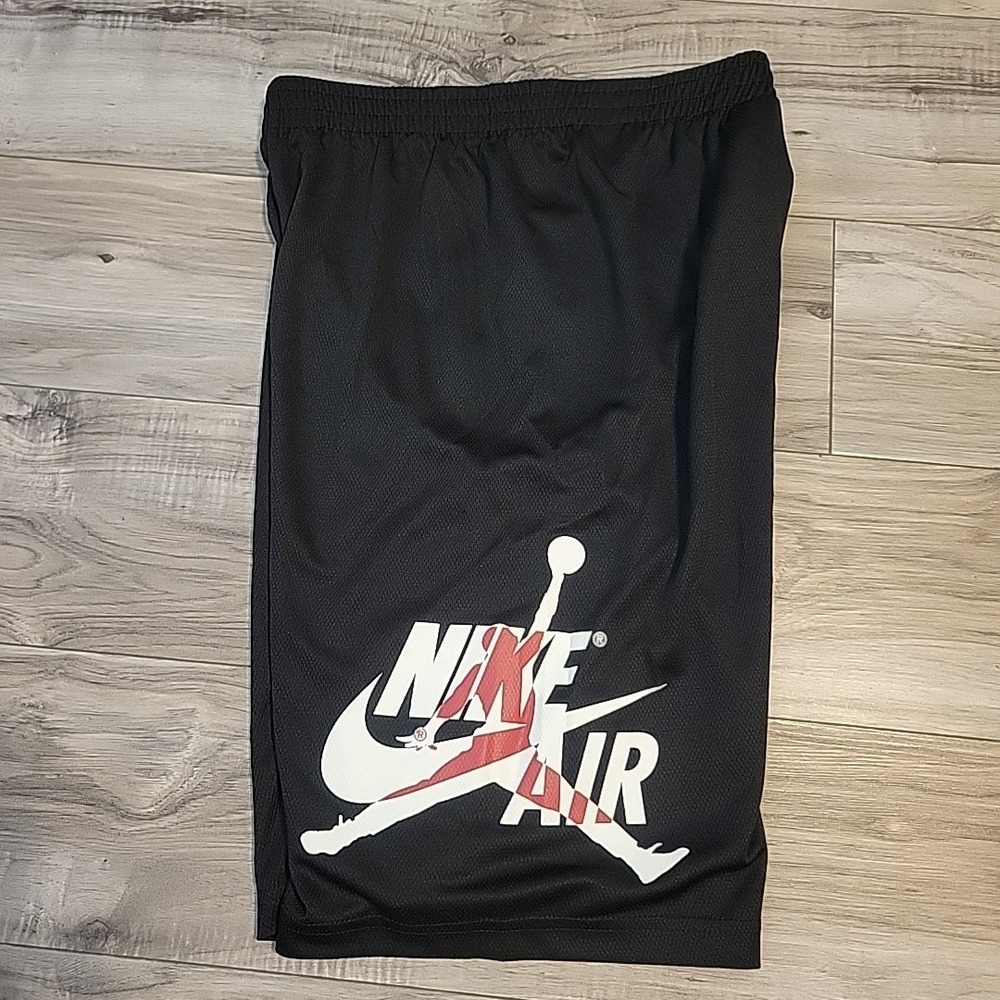 Nike Youth‎ Air Jordan Dunk Logo basketball Gym shorts Black size XL 13-15 years